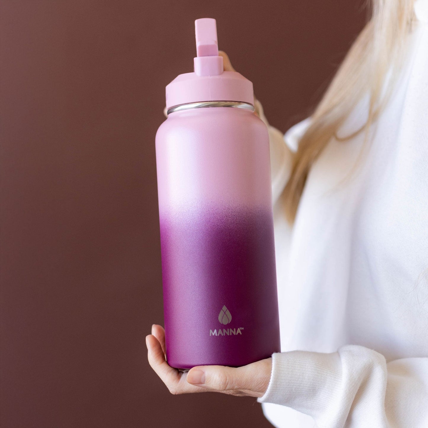 32-oz-powel-bottle-s5 32_Manna_Website_Lifestyles-2.jpg