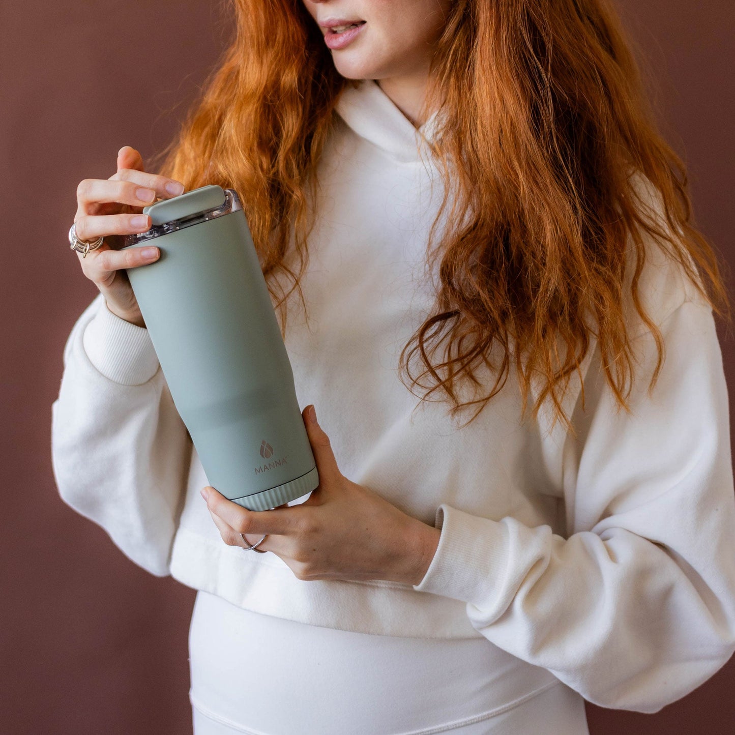 30-oz-groove-tumbler-v7 4Manna_Website_Lifestyles-17.jpg
